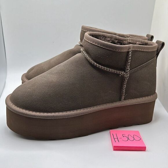 CUSHIONAIRE Women's Genuine Suede pull on platform boot +Memory Foam 8.5 TAUPE - Picture 3 of 7